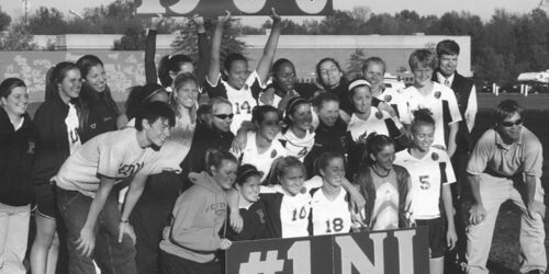 2001 Girls Soccer Team Image