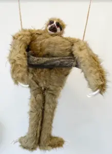 Nash Li's sloth sculpture