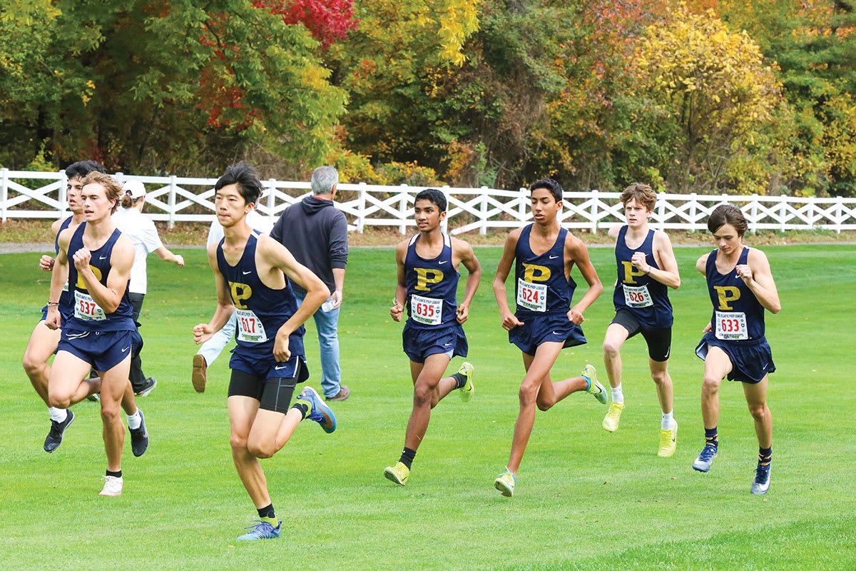 Peddie cross country boys running during a race