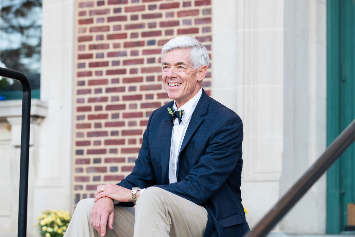 Peter Quinn sitting on the steps of Annenberg Hall