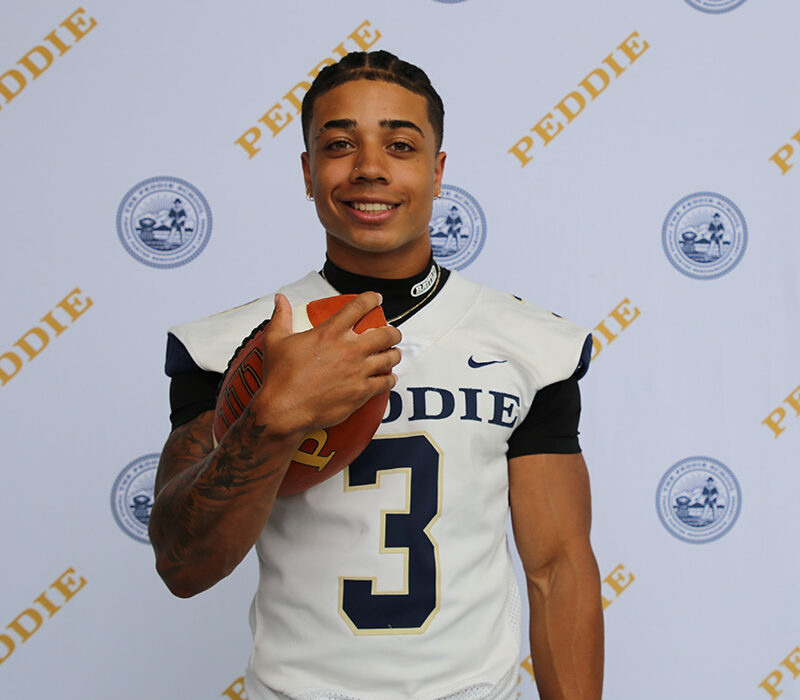 Jeremiah Davis ’26 and three other Peddie varsity football players receive honors